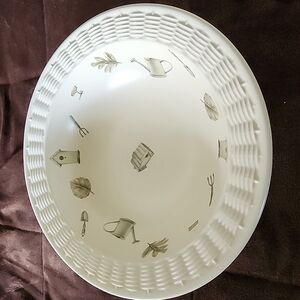Pfaltzgraff Cream and Gray Garden Motif Bowl